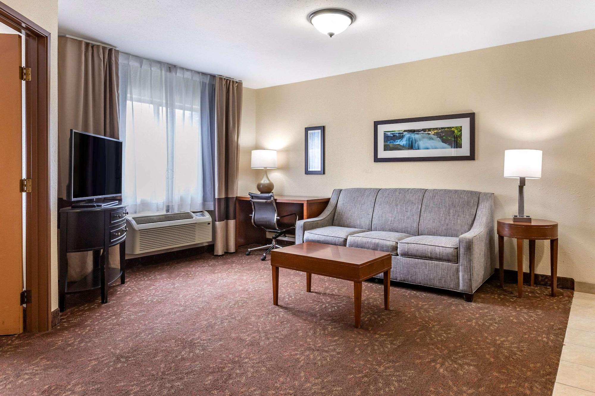 Comfort Inn Okemos - East Lansing Экстерьер фото