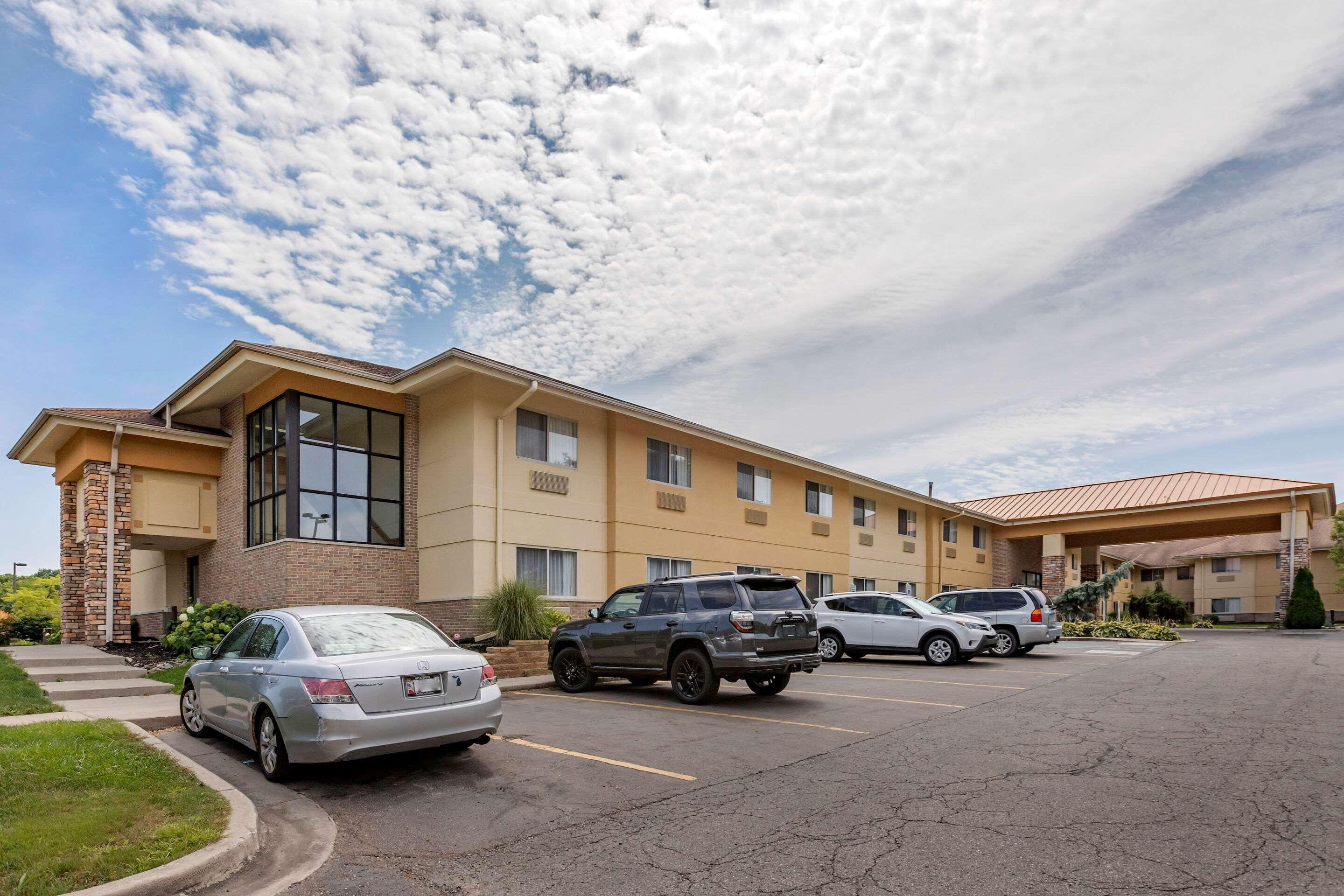 Comfort Inn Okemos - East Lansing Экстерьер фото