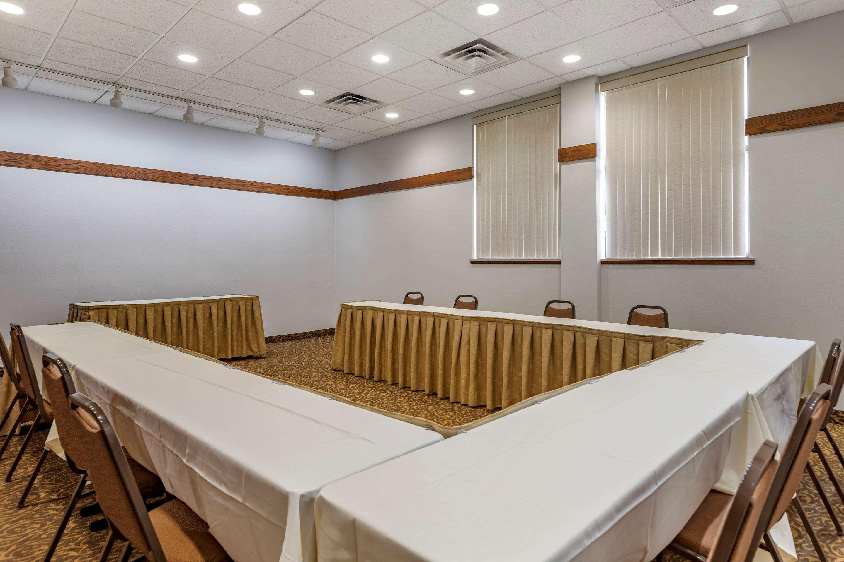 Comfort Inn Okemos - East Lansing Экстерьер фото
