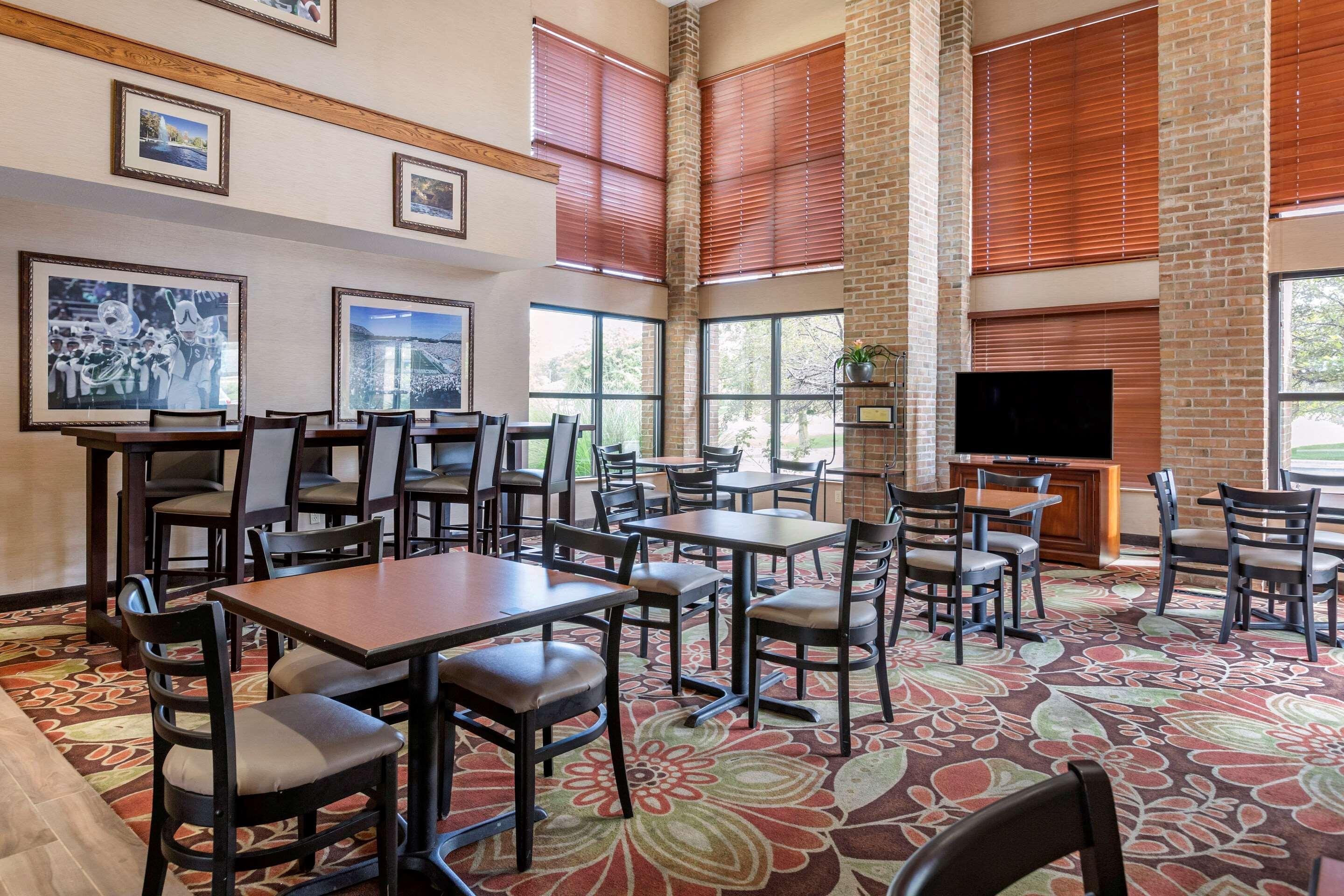 Comfort Inn Okemos - East Lansing Экстерьер фото