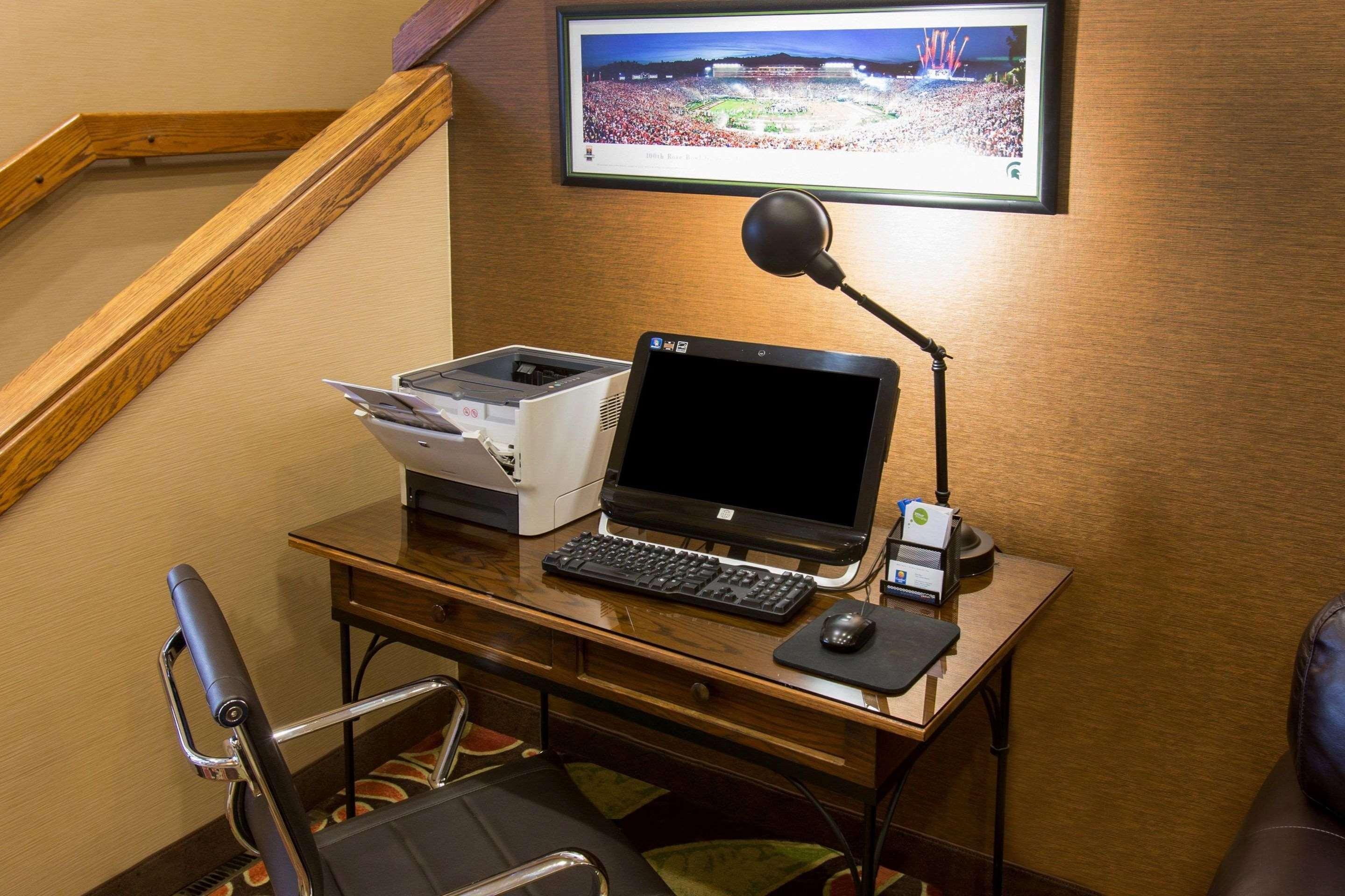 Comfort Inn Okemos - East Lansing Экстерьер фото
