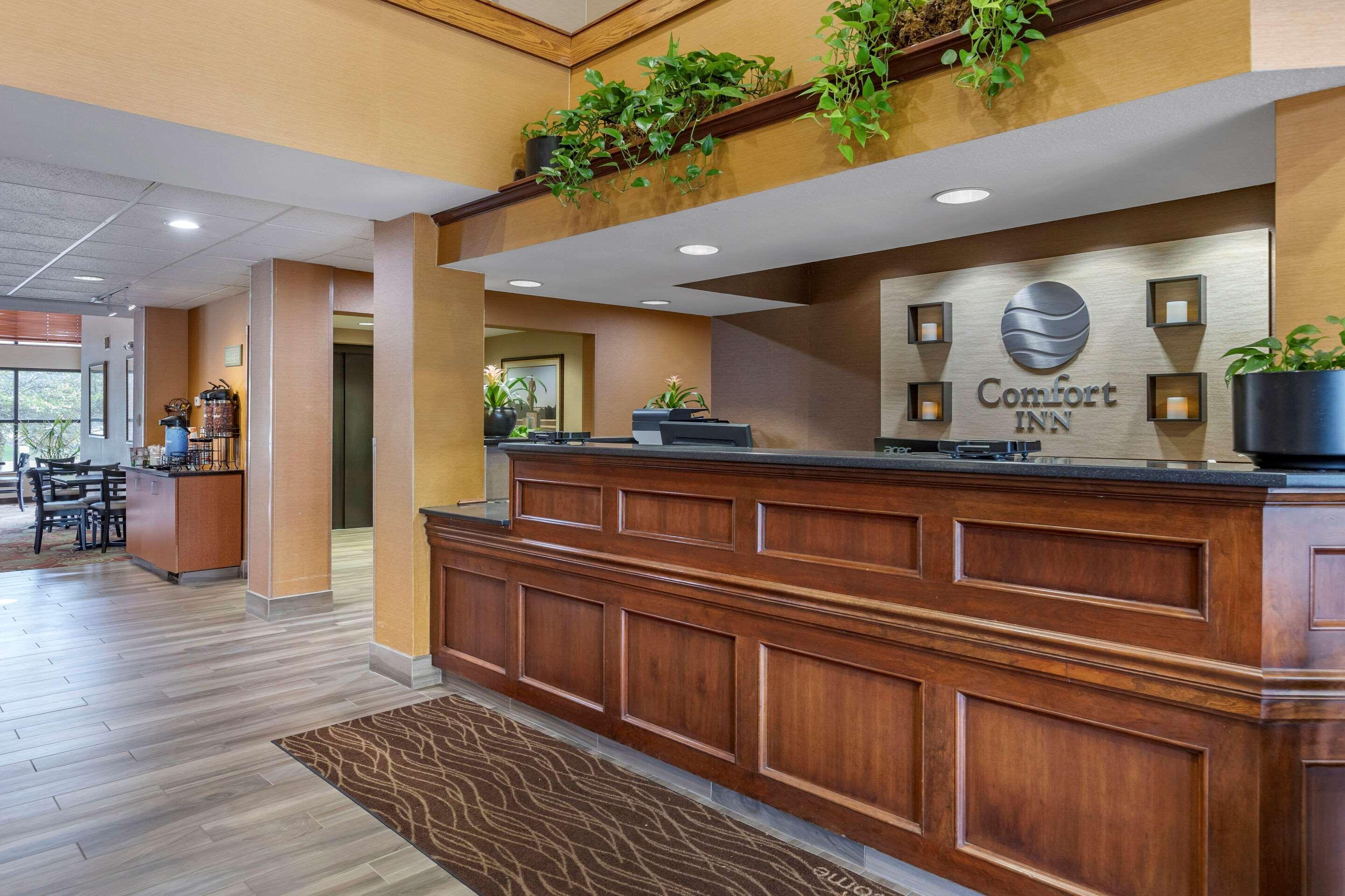 Comfort Inn Okemos - East Lansing Экстерьер фото